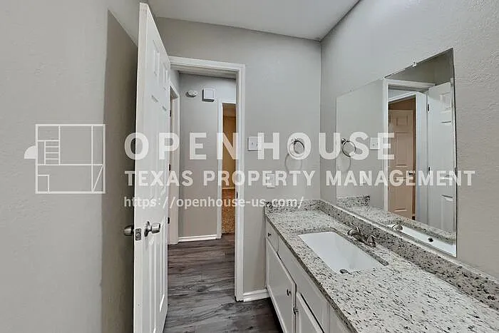 5507 Misty Crest Dr — Photo 17