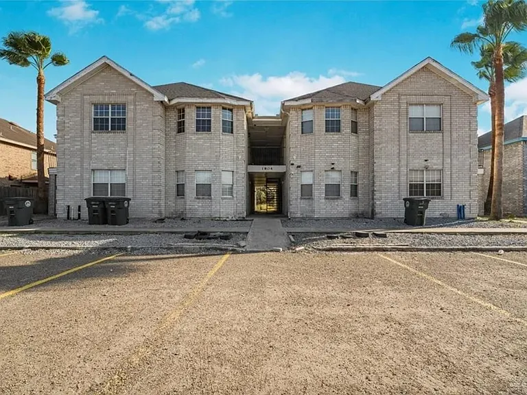 1804 Oasis Ave — Photo 13