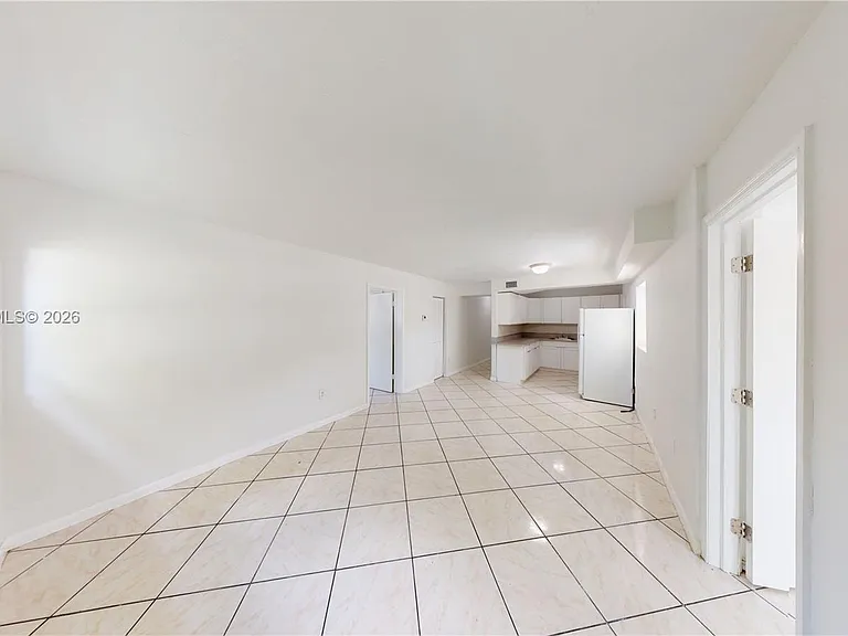 6811 SW 16th St — Photo 1