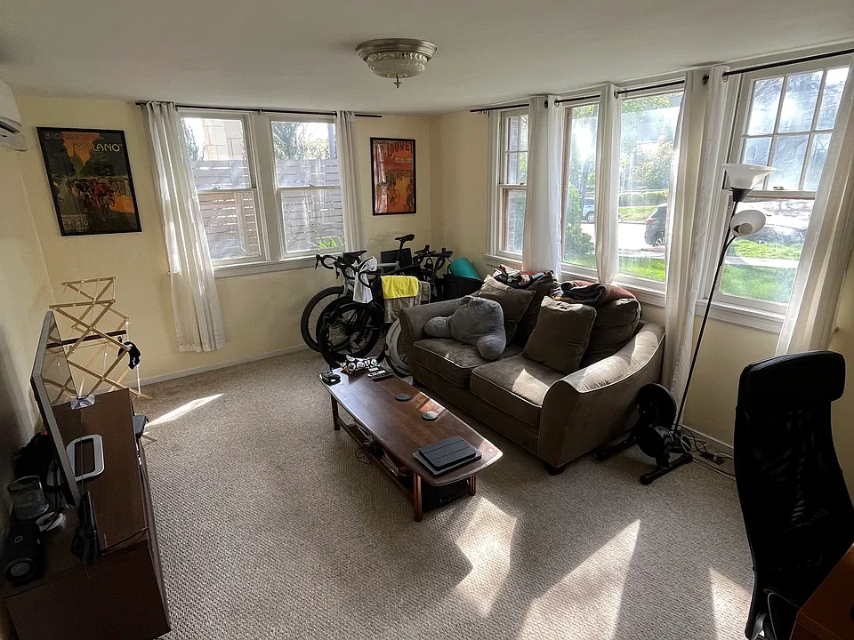 68 N B St #1
