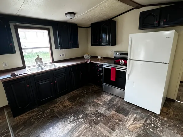 322 Woodmarsh Ln, Seneca, SC 29672