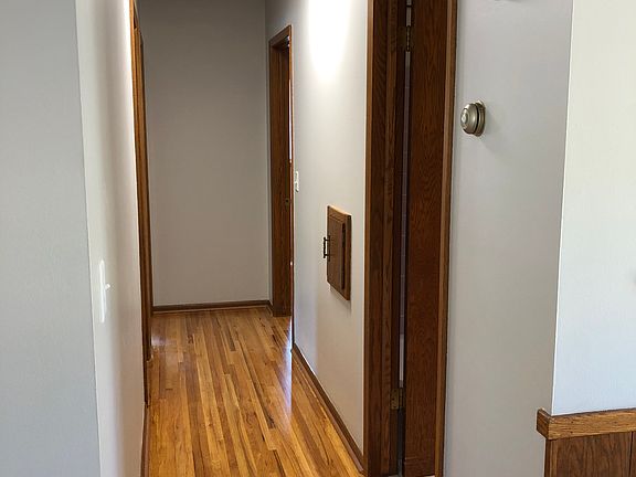 2nd image of 865 Charlotte Dr