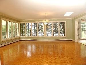 3rd image of 552 Stevenson Dr