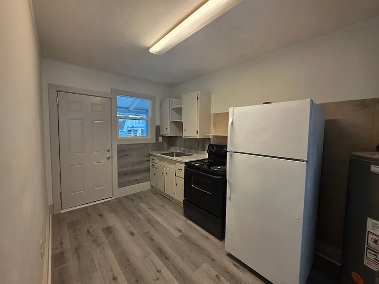 4421 Windemere Ave — Photo 6