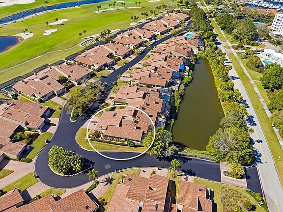 4th image of 2326 Harbour Oaks Dr