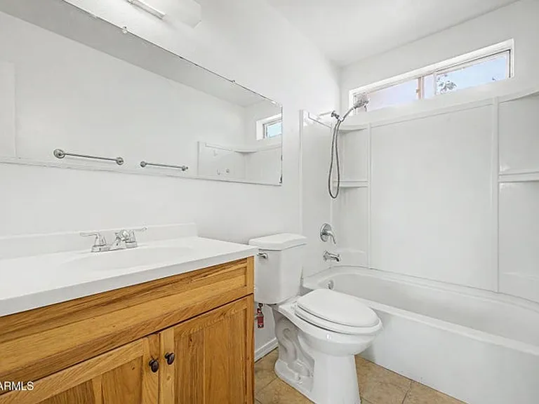 1508 W Rockwood Dr — Photo 10