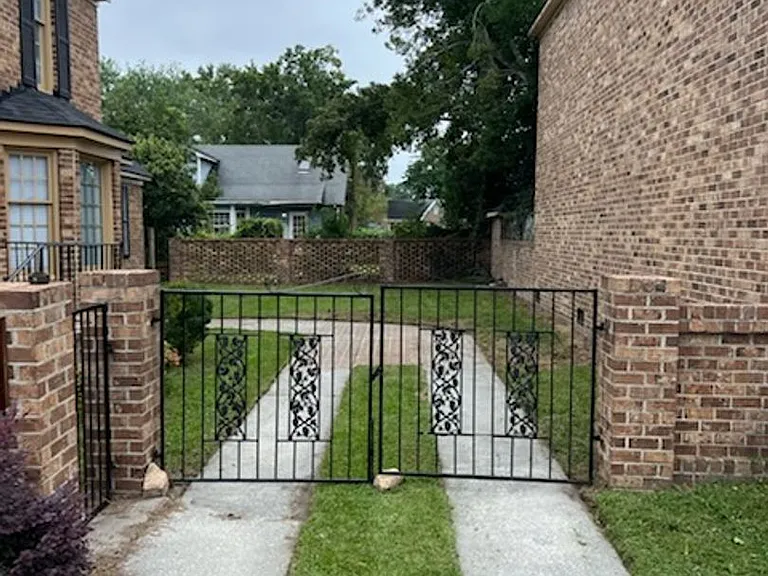417 N Ebenezer Rd — Photo 16