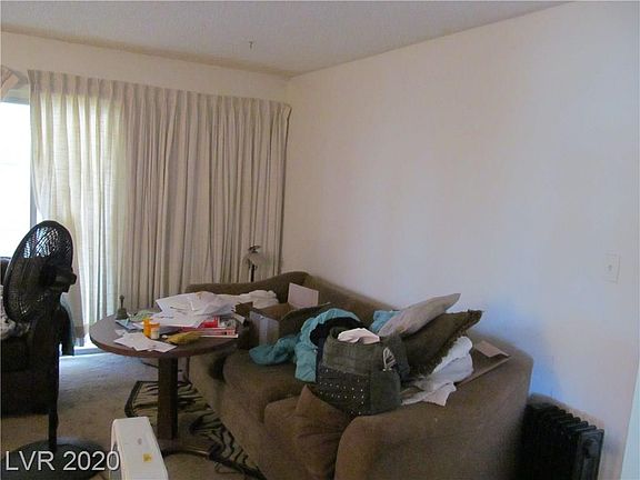 4th image of 6401 Evergreen Ave
