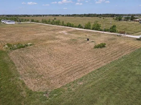 175 Shawnee Ln, Bell City, LA 70630