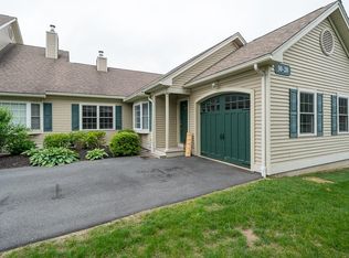 28 Mountain Village Rd, Windham, NH 03087