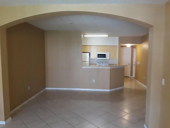 2nd image of 1408 Belmont Ln