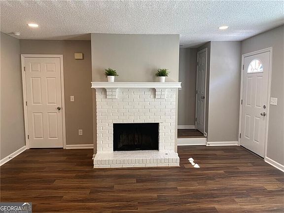 3rd image of 231 Timber Creek Ln SW