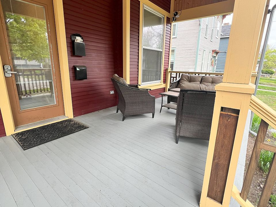 1st image of 127 Packard Ave SE APT B