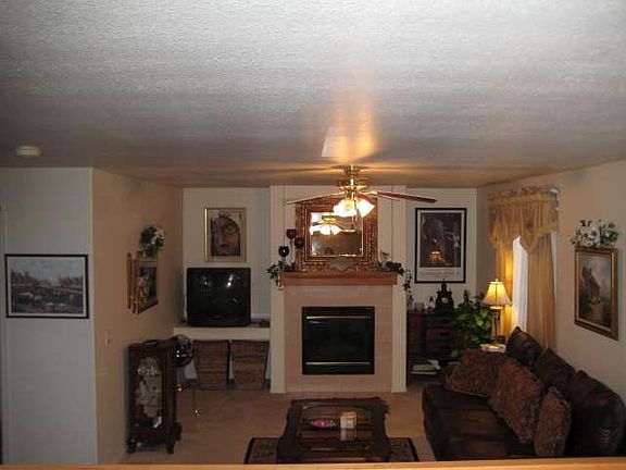 Family room w/gas fireplace and walk-out to backyard
