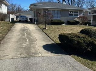 5807 Virginia Ave, Clarendon Hills, IL 60514