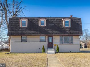 1066 Ladner Ave, Gibbstown, NJ 08027