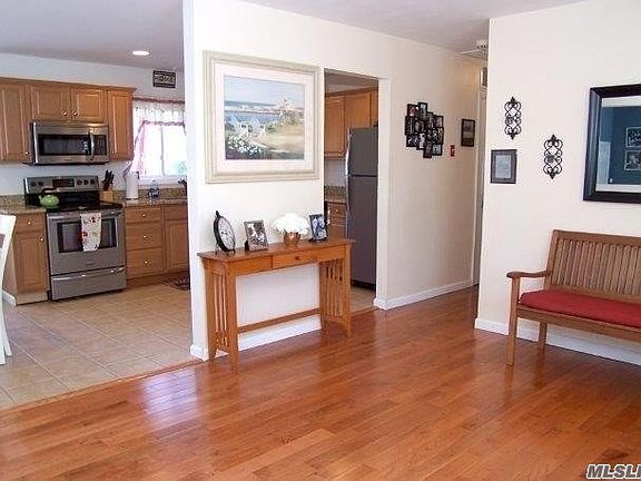 5th image of 2817 Connecticut Ave