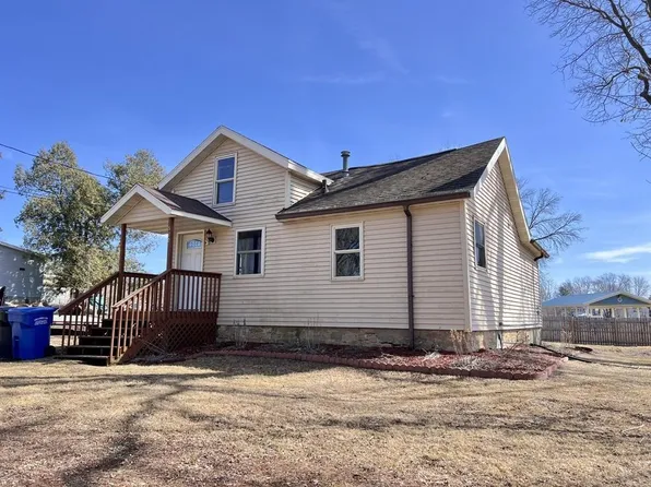 520 North Spring Street, Columbus, WI 53925