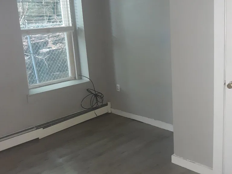 35 Washington St #3 — Photo 13