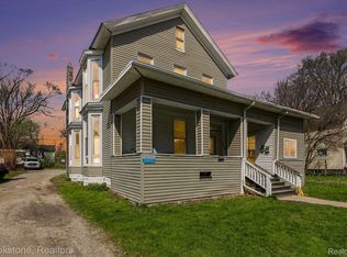 1317 6th St, Port Huron, MI 48060