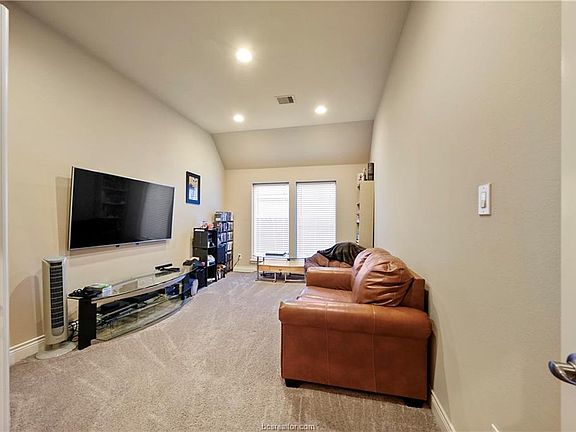 5th image of 2320 Lost Bridge Ln