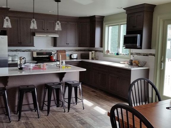 Beautiful new kitchen/island bar