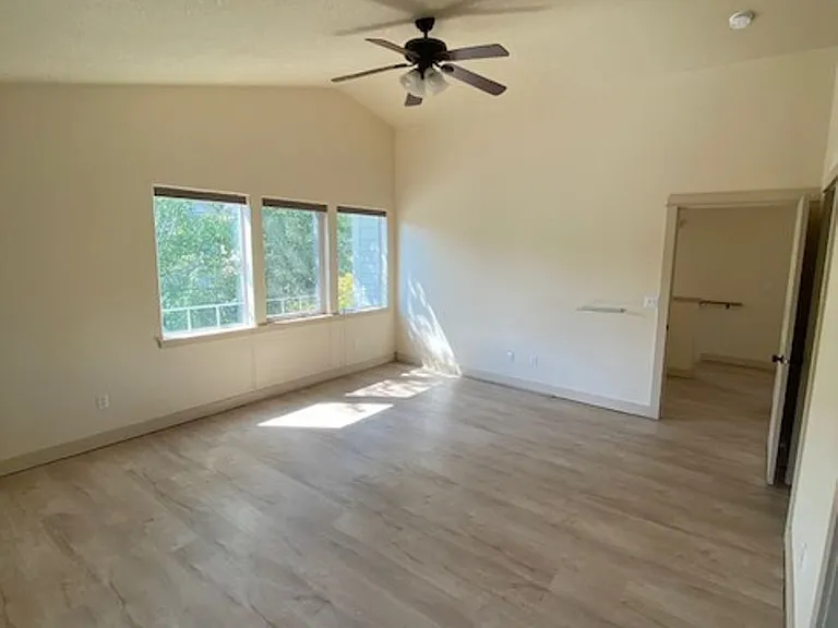 20166 Merriewood Ln — Photo 14