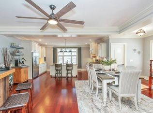 40 Oak Ridge St #1, Greenwich, CT 06830