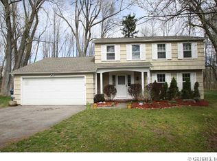 102 Benedict Rd, Pittsford, NY 14534