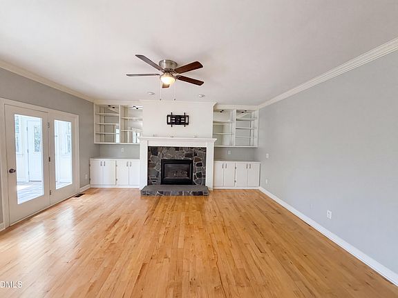 2nd image of 1033 Panther Hill Ln