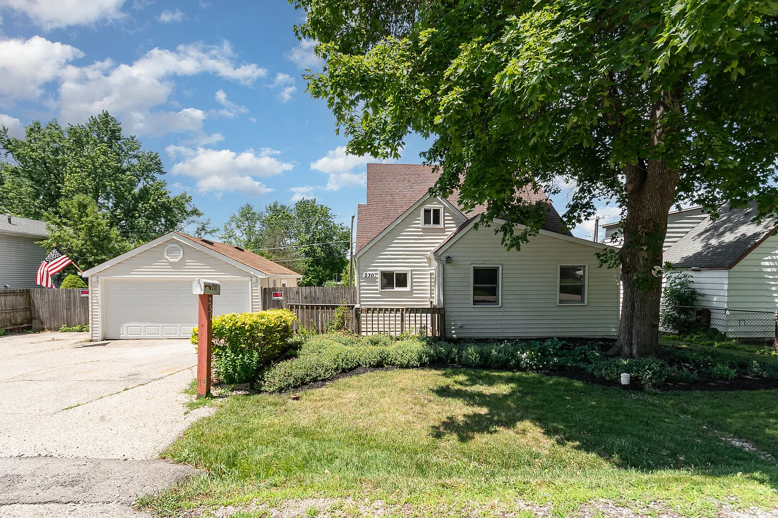 230 Brierhill Dr photo 1
