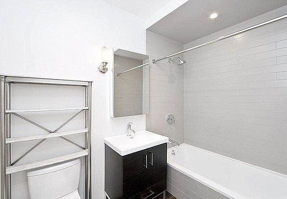 5th image of 139 N 10th St APT 3G
