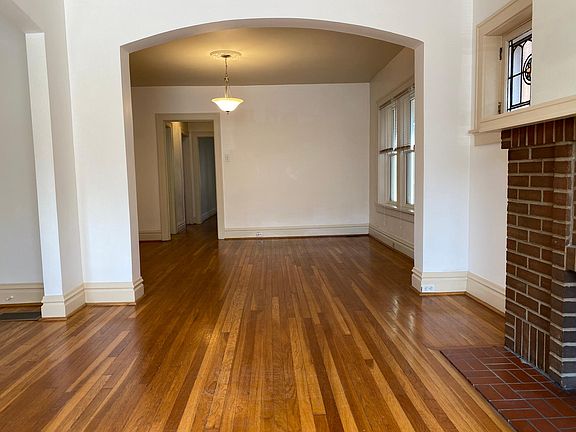 2nd image of 3421 Magnolia Ave #1F