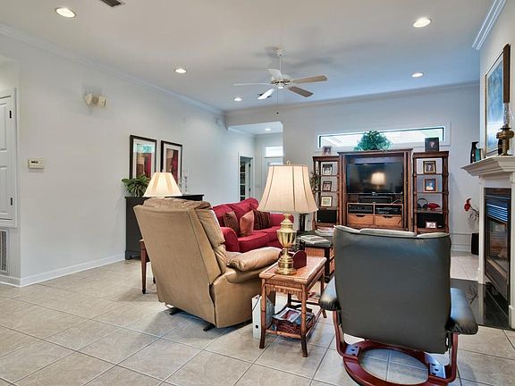 5th image of 1226 Deerwood Dr