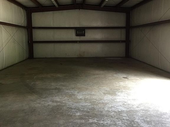 Gas heater on side wall