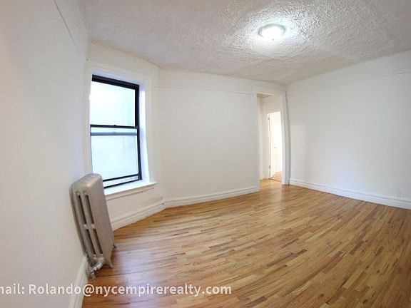 4th image of 2301 Creston Ave #1A-01