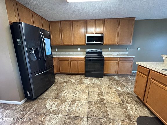 3rd image of 2725 RAVINE HILL Drive