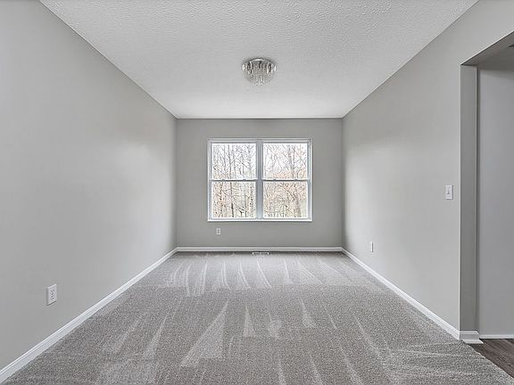 3rd image of 9655 Fallsridge Ct