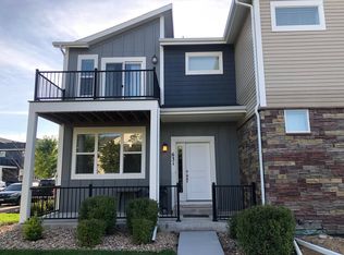 631 Grandview Meadows Dr, Longmont, CO 80503