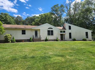 31 Kinsman Hill Rd, Lisbon, CT 06351