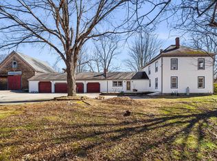 38 N Main St, Newton, NH 03858