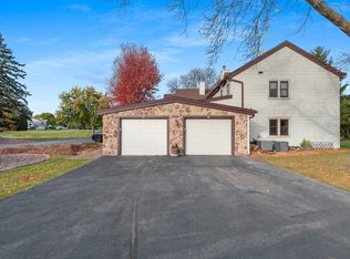 1820 Ridgeway Dr UNIT 11B, De Pere, WI 54115