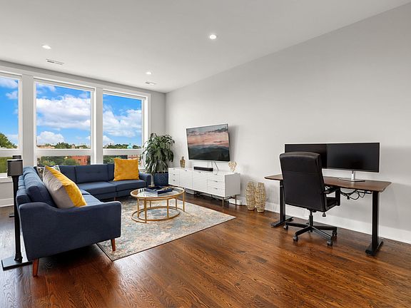 4th image of 4062 N Lincoln Ave #4