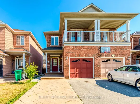 3402 Fountain Park Ave, Mississauga, ON L5M 7E3