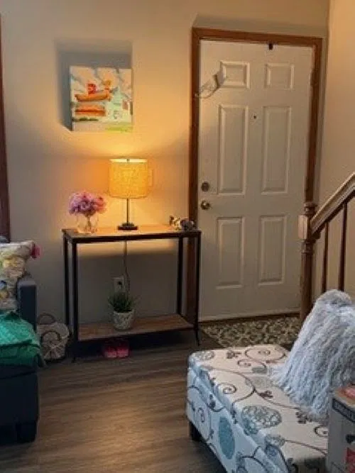 2 bed, 1.5 bath, 1100 sqft, $1,435 — Photo 2
