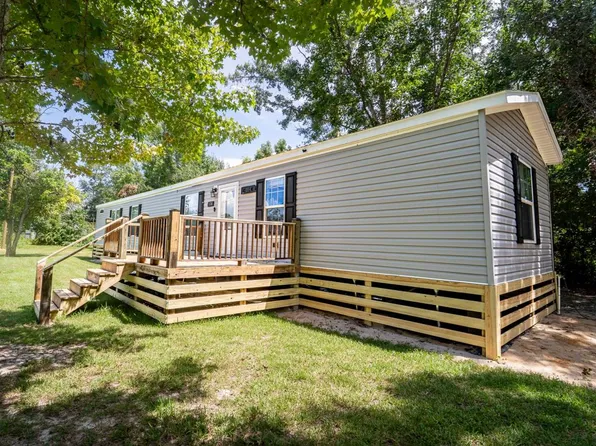 136 Sawmill Rd, Wewahitchka, FL 32465