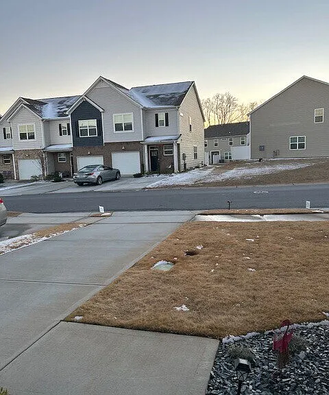 453 Bee Cove Way — Photo 3