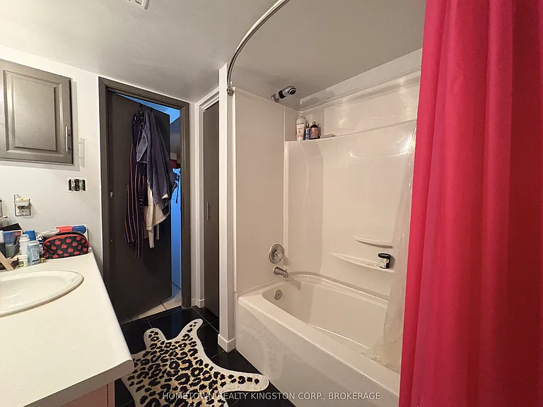 580 Gavin Ct #2 — Photo 7