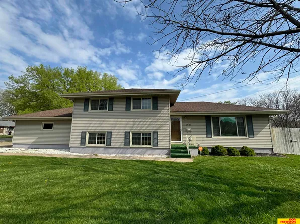 1904 E 20th St, Fremont, NE 68025
