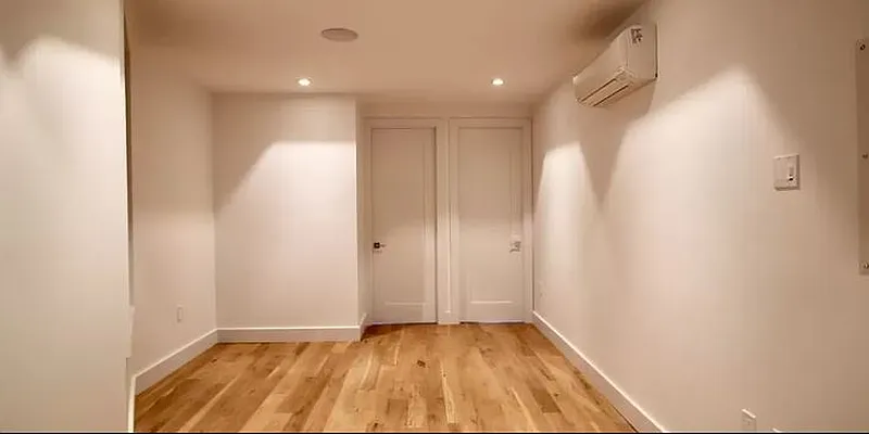 Rented by Loom Capital Group Inc. | media 15